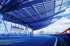 上海南站自動(dòng)門(mén)案例 - 中出網(wǎng)-智能出入口與停車(chē)充電門(mén)戶