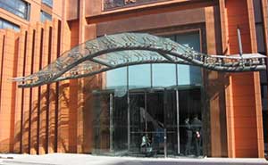 北京飯店旋轉(zhuǎn)門案例 - 中出網(wǎng)-智能出入口與停車充電門戶