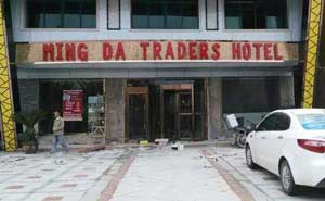 鄱陽縣油墩街三翼旋轉(zhuǎn)門案例