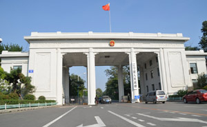 遼寧省人民政府電動(dòng)伸縮門案例