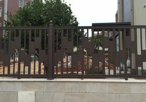 鑄鋁護(hù)欄桿