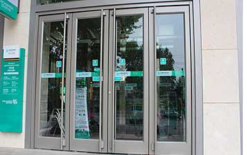 氟碳噴涂肯德基門(mén)（型材門(mén)）