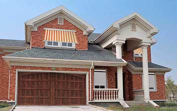 實(shí)木車庫(kù)門