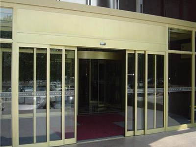 曲周意明乾元商廈崗?fù)ぐ咐?- 中出網(wǎng)-智能出入口與停車充電門戶