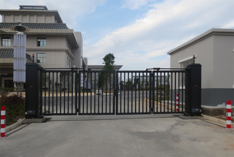 感恩云南大會(huì)堂選擇了南北德信懸浮門