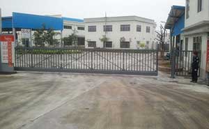 廣州增城中石化有限公司智能無軌懸浮門工程案例 - 中出網(wǎng)-智能出入口與停車充電門戶