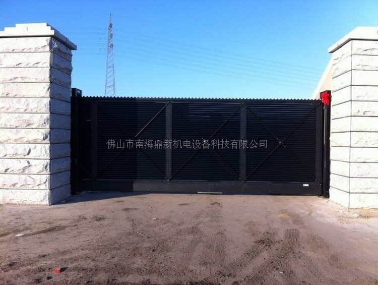 遼陽市電力公司智能無軌懸浮門工程案例 - 中出網(wǎng)-智能出入口與停車充電門戶