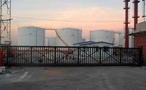 遼寧盤錦東浩潤滑油有限公司智能無軌懸浮門工程案例 - 中出網-智能出入口與停車充電門戶