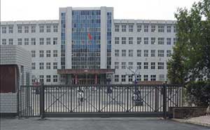 長(zhǎng)春市第一五三中學(xué)智能無(wú)軌懸浮門(mén)工程案例 - 中出網(wǎng)-智能出入口與停車(chē)充電門(mén)戶(hù)