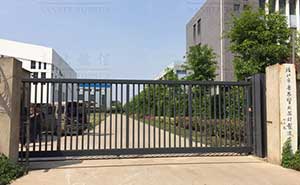 江蘇泰州市靖江市無畏警用設(shè)備有限公司安寶T智能安全平移門工程案例