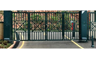 百勝大功率平開(kāi)門機(jī)成功安裝在云南太陽(yáng)山國(guó)際度假區(qū) - 中出網(wǎng)-智能出入口與停車充電門戶