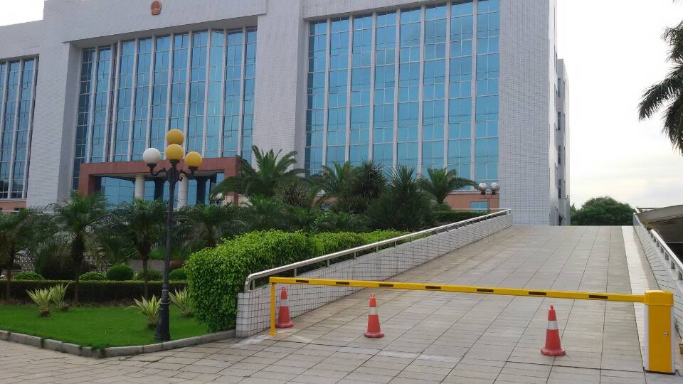 東莞市東坑人民政府停車場系統(tǒng)工程案例 - 中出網(wǎng)-智能出入口與停車充電門戶