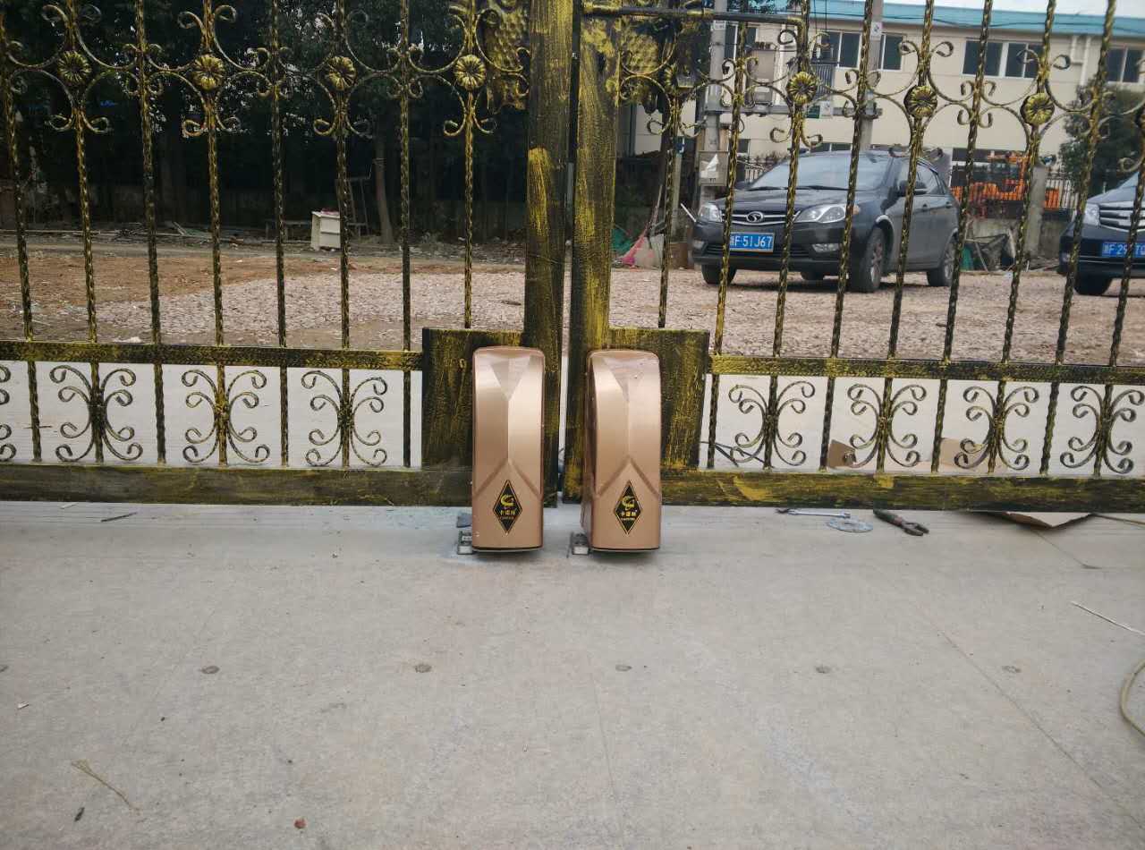 工業(yè)重型智能遙控開(kāi)門機(jī)