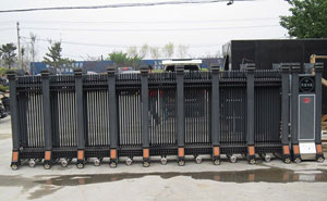 鞍山湯崗子鎮(zhèn)政府伸縮門案例