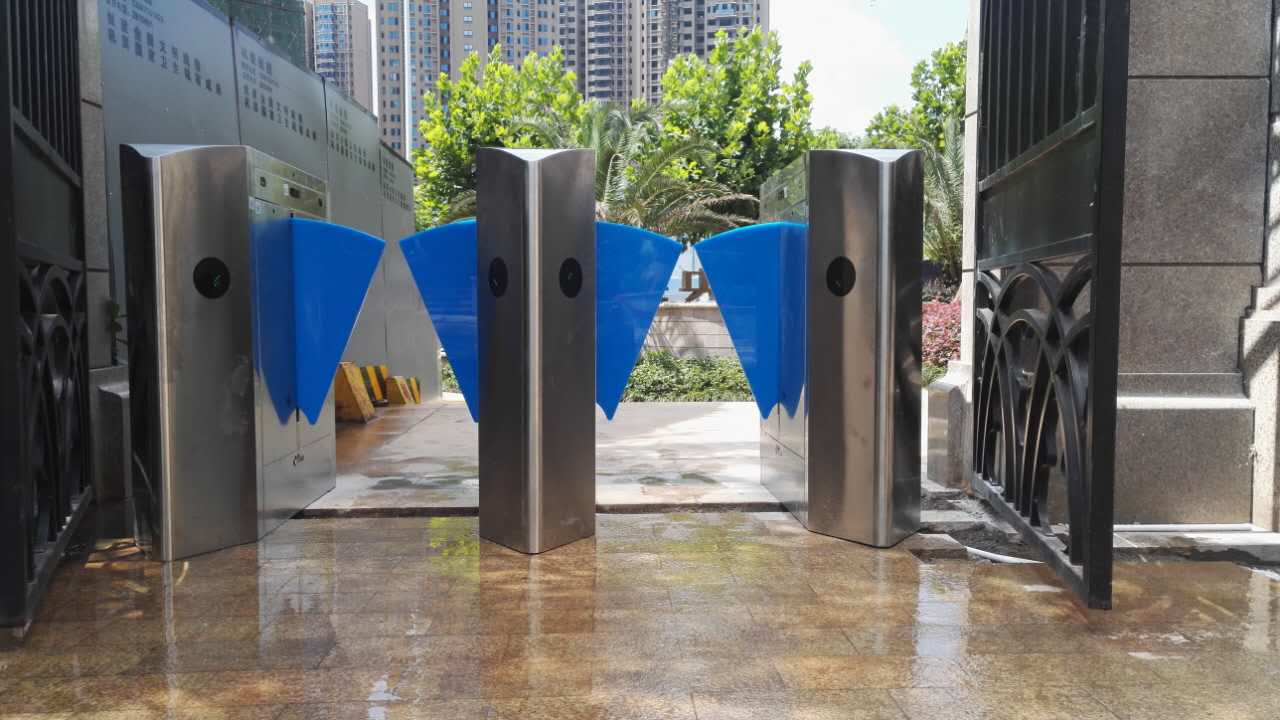 郴州市湘域中央花園通道閘案例 - 中出網(wǎng)-智能出入口與停車充電門戶