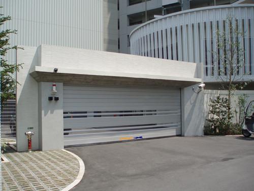 工業(yè)提升門