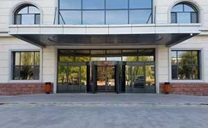 和林格爾蒙牛乳業(yè)旋轉(zhuǎn)門案例 - 中出網(wǎng)-智能出入口與停車充電門戶