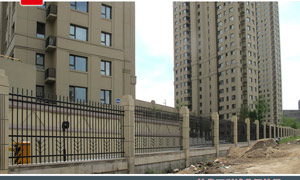 神華萬(wàn)利城藝鋼護(hù)欄 - 中出網(wǎng)-智能出入口與停車充電門(mén)戶