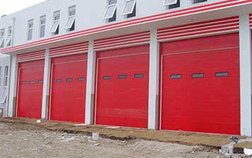 工業(yè)提升門