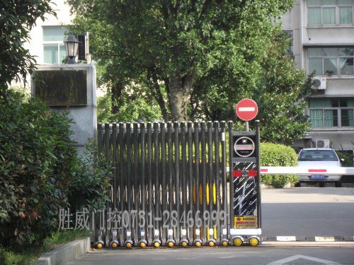 株洲海關(guān)大樓伸縮門案例 - 中出網(wǎng)-智能出入口與停車充電門戶