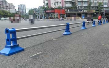 鋅鋼護(hù)欄 - 道路交通隔離護(hù)欄