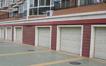 小區(qū)車庫電動卷簾門