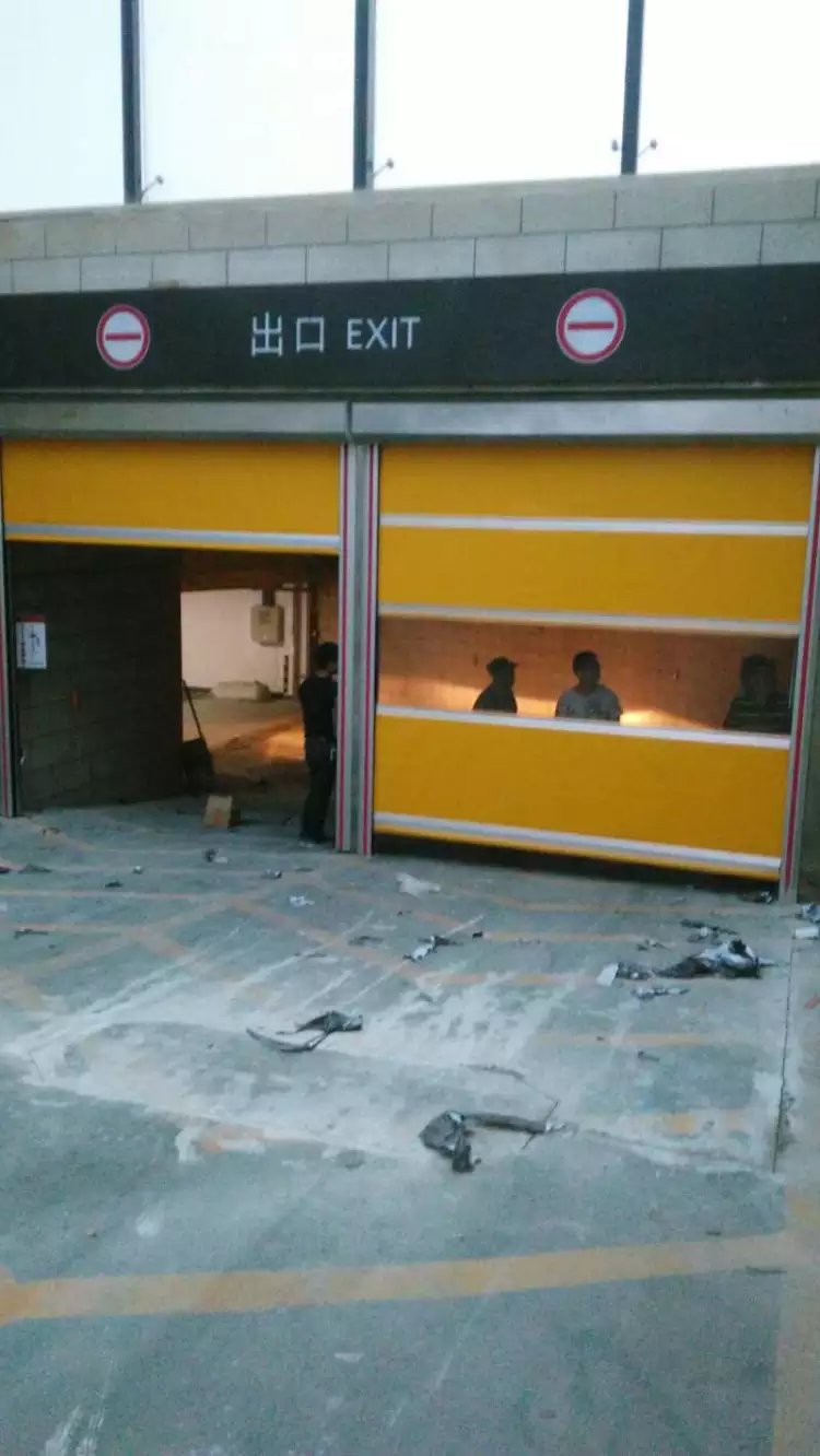 紅星美凱龍地下車庫快速門案例 - 中出網(wǎng)-智能出入口與停車充電門戶