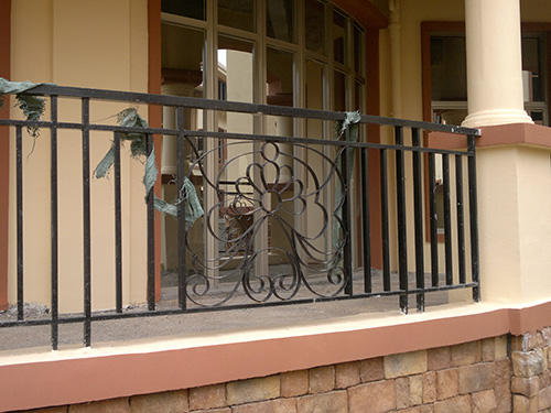 韶關(guān)丹霞山1號護欄案例 - 中出網(wǎng)-智能出入口與停車充電門戶