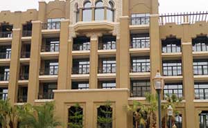 清遠(yuǎn)獅子湖喜來(lái)登度假酒店護(hù)欄案例 - 中出網(wǎng)-智能出入口與停車充電門戶