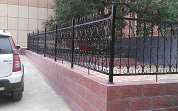 鐵藝護(hù)欄 - 鐵藝護(hù)欄