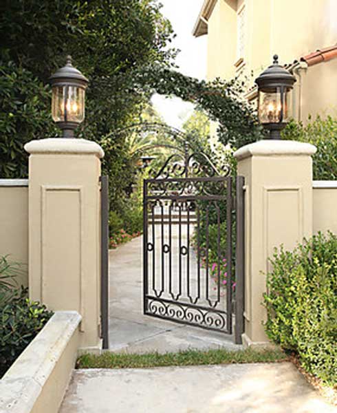 萬科庭院鐵藝大門案例 - 中出網(wǎng)-智能出入口與停車充電門戶