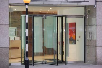 凱必盛自動(dòng)旋轉(zhuǎn)門