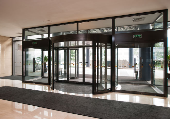 北京工大建國酒店旋轉(zhuǎn)門工程案例 - 中出網(wǎng)-智能出入口與停車充電門戶