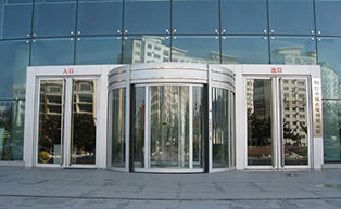 山東煙臺市城市規(guī)劃展覽館旋轉(zhuǎn)門工程案例
