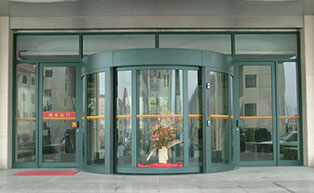 上海華美達廣場大酒店旋轉(zhuǎn)門工程案例