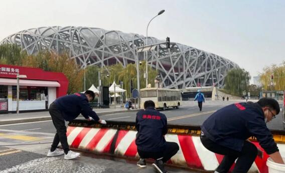 卓奧世鵬以行動踐行使命 ——加強(qiáng)重點(diǎn)單位設(shè)備巡檢，全力保障全國兩會周界安全