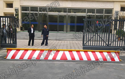 輕型路障機(jī)(定制款)