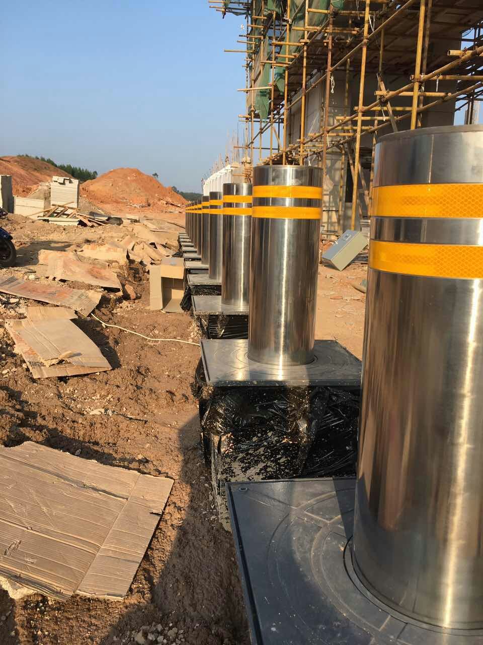 廣西武警總隊升降柱案例 - 中出網(wǎng)-智能出入口與停車充電門戶