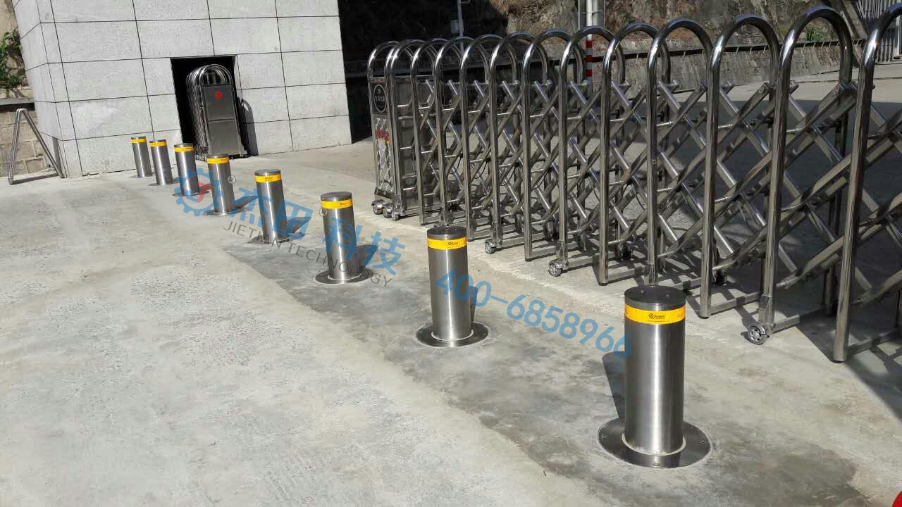 小灣水電站升降柱案例 - 中出網-智能出入口與停車充電門戶