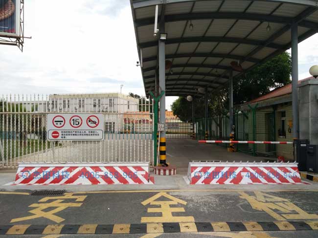 晉江機場路障機案例 - 中出網(wǎng)-智能出入口與停車充電門戶