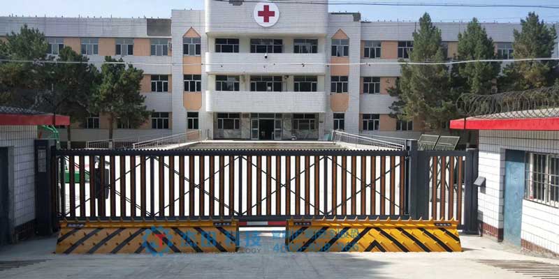 新疆烏蘇部隊醫(yī)院路障機項目 - 中出網-智能出入口與停車充電門戶