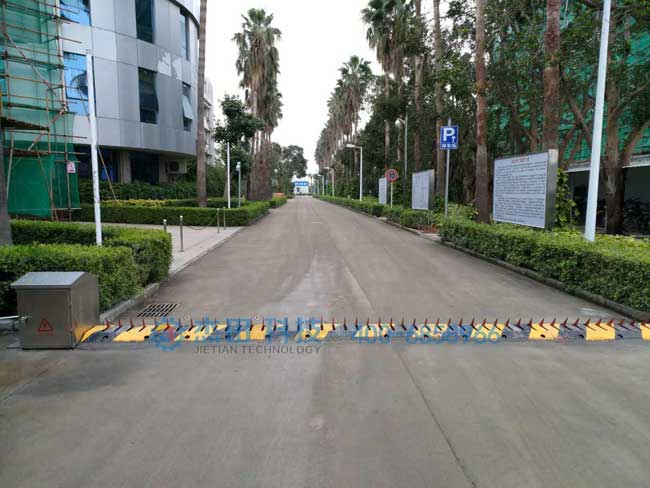 廈門(mén)高殿水廠(chǎng)破胎器案例 - 中出網(wǎng)-智能出入口與停車(chē)充電門(mén)戶(hù)