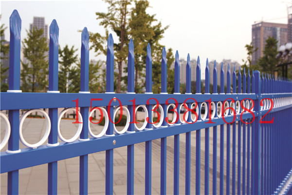 廠房圍墻鋅鋼欄桿 河源服務(wù)區(qū)金屬護(hù)欄定做 韶關(guān)變電箱圍欄