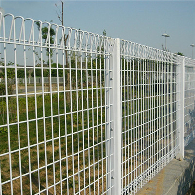 清遠(yuǎn)辦公樓圍墻防攀爬護(hù)欄網(wǎng) 肇慶倉(cāng)庫(kù)隔離柵廠家定做 雙橫絲護(hù)欄批發(fā)