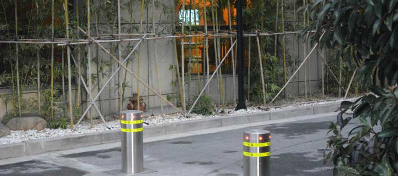 上海全季酒店升降柱案例 - 中出網(wǎng)-智能出入口與停車充電門戶