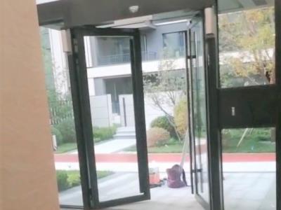 曲臂式開門機(jī)