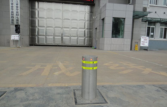 金華監(jiān)獄升降柱案例 - 中出網(wǎng)-智能出入口與停車充電門戶