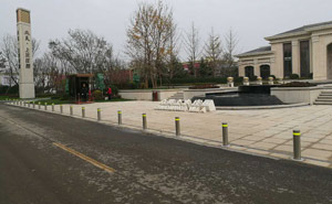 石家莊上水莊園固定不銹鋼路樁安裝實(shí)例 - 中出網(wǎng)-智能出入口與停車充電門戶