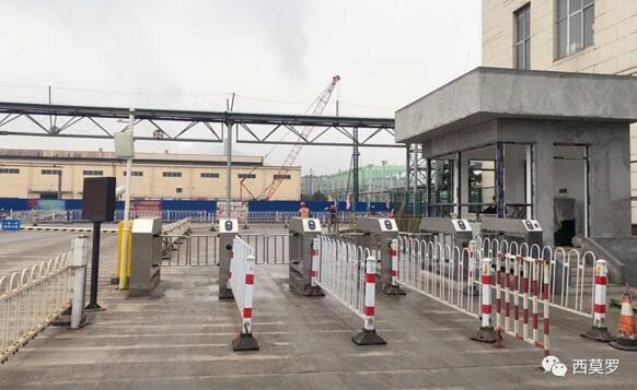 福建寶鋼-戶外擺閘