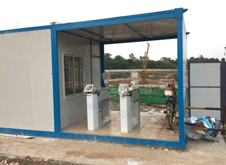 深圳市房地產(chǎn)工地通道閘案例 - 中出網(wǎng)-智能出入口與停車(chē)充電門(mén)戶